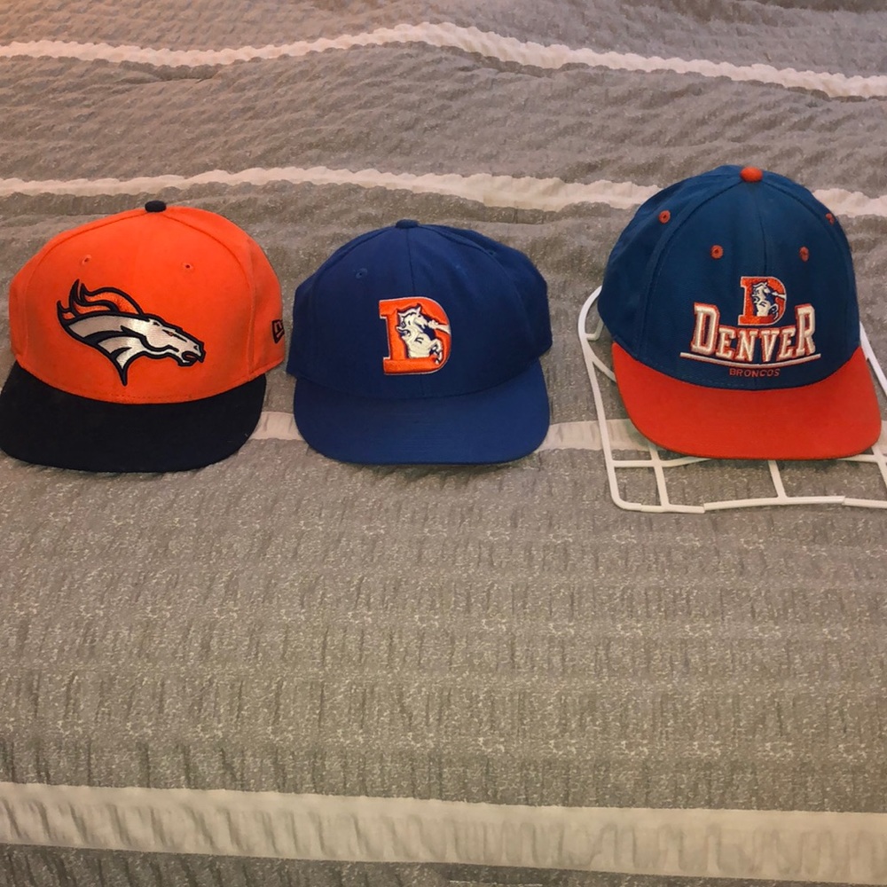 Lot of 3 Denver Broncos Hats New Era Reebok Sz 7